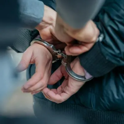 Imagen de referencia, a propósito de la condena que recibió un hombre en Medellín que mató a un joven que no recogía los desechos de sus perros.