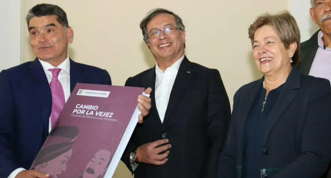 Reforma pensional de Gustavo Petro es radicada oficialmente en el Congreso
