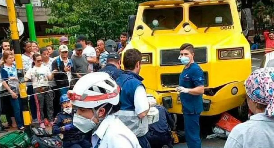 En Envigado, Antioquia, se presentó un accidente de tránsito que involucró un carro de valores, 2 motocilcista y una camioneta. Vea los detalles.