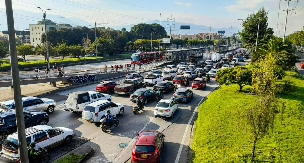 Imagen de un trancón en Bogotá por movilidad