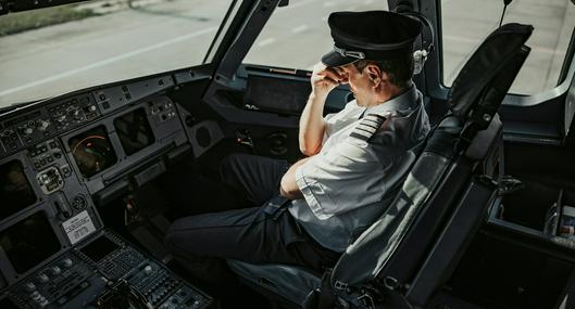 Piloto de otra aerolínea que estaba fuera de servicio ayudó a evitar una tragedia aérea de Southwest Airlines.