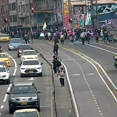 Este jueves se registran protestas en varios puntos de Bogotá por parte de estudiantes de la Universidad Pedagógica. Transmilenio, afectado.
