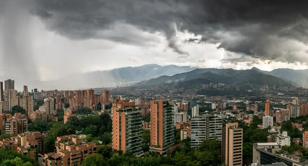 Los incendios de la última semana en el norte de Colombia y Venezuela serían los causantes de las particulas contaminantes que hoy tienen en alerta la ciudad.
