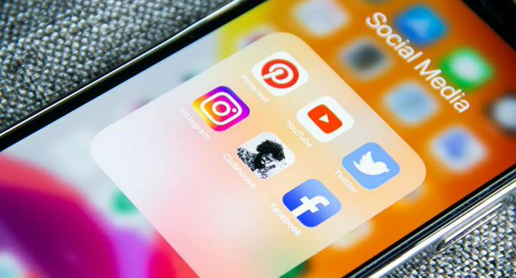 l El gobernador del estado de Utah firmó dos leyes que prohíben que los menores de 18 años creen cuentas en redes sociales sin el consentimiento de sus padres.