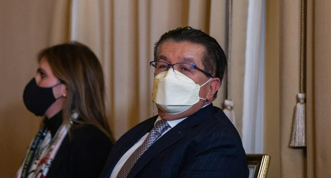 Fernando Ruiz, exministro de Salud, en nota sobre que habló de la escasez de medicamentos en Colombia