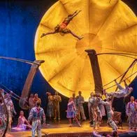 Circo del sol, a propósito de la edición de cristales que lanzó Stella Artois.