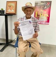Candelario Zuleta, de 90 años, está oficialmente inscrito al concurso de la canción inédita del Festival Vallenato 2023. 