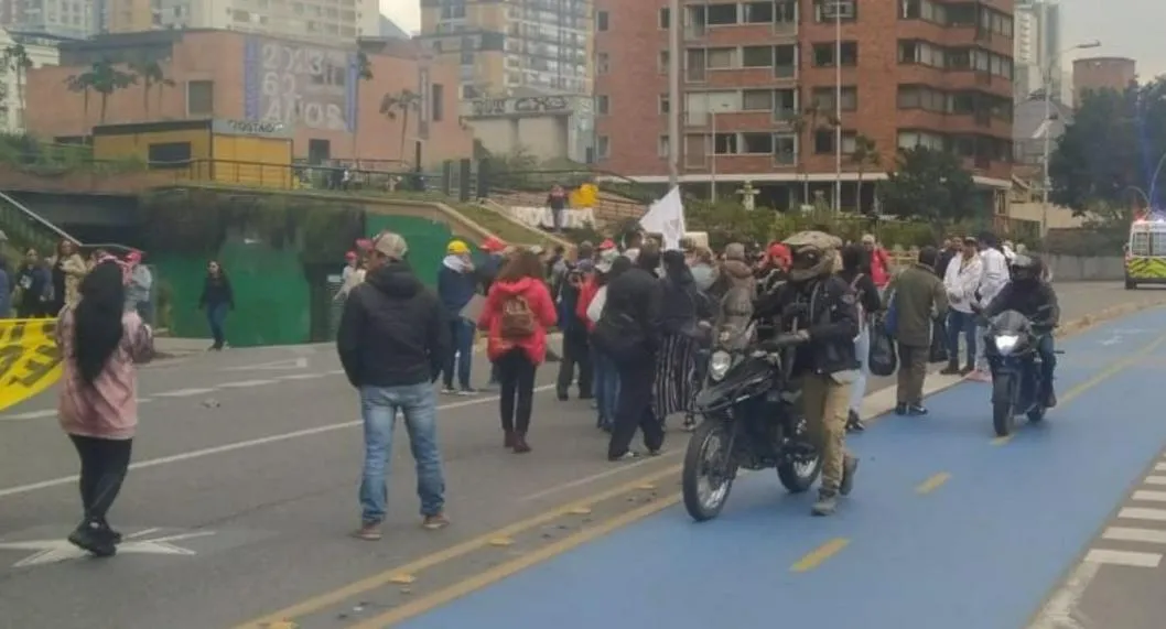 Marchas en Bogotá hoy contra Claudia López. Profesores salieron a las calles para protestar contra la Alcaldía, dicen que no son escuchados. 