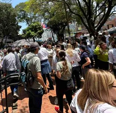 Empleados de Sura, Nutresa y Argos protestaron contra grupo Gilinsky en Medellín