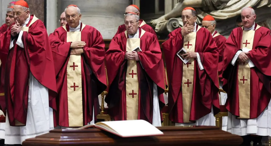 Funeral en el vaticano ilustra nota sobre protocolo de la Santa Sede ante muerte del Papa.