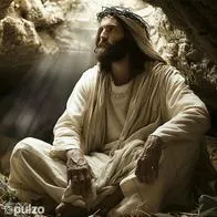 Personas rezando a propósito de las oraciones para Semana Santa.