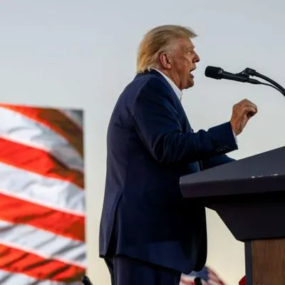 Foto de Donald Trump a propósito de si podría ser candidato presidencial siendo hallado culpable en EE. UU.