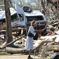 Tornado en Arkansas, Estados Unidos, dejó decenas de heridos y daños materiales.
