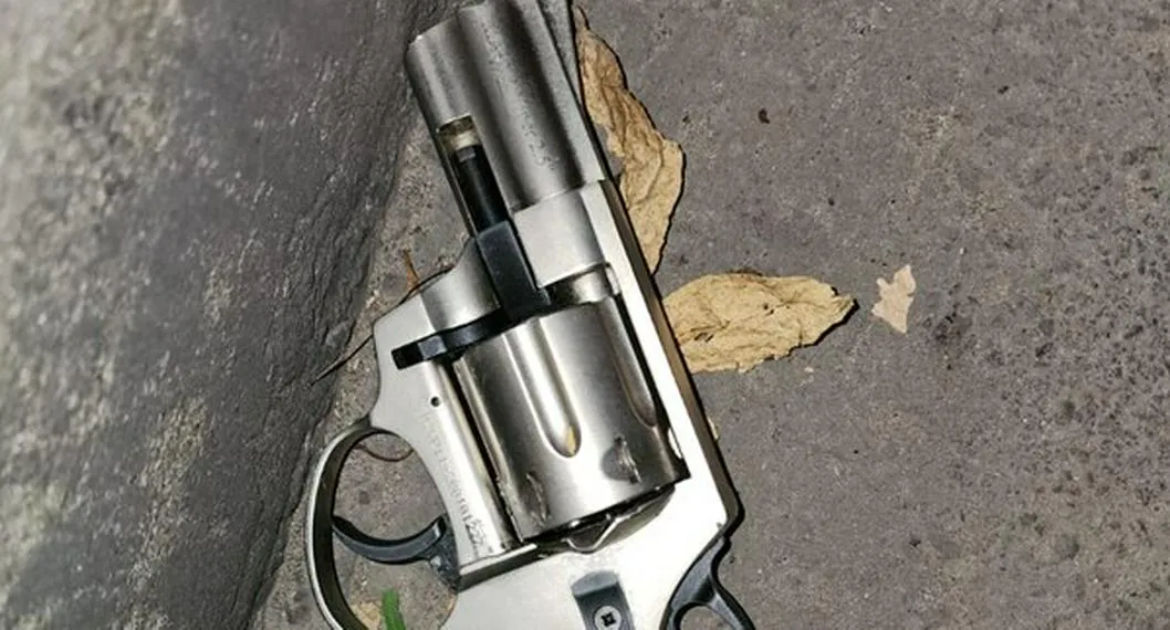 Esta sería el arma que usó el presunto ladrón que fue dado de baja por la Policía en la calle 85 de Bogotá, el sábado 1 de abril