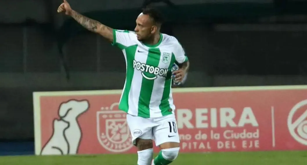 Jarlan Barrera con Atlético Nacional, quien habría sido pillado de fiesta mientra el el equipo jugaba.