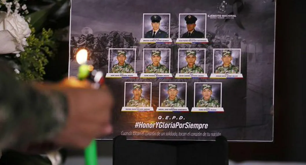 Imagen del velorio de los soldados que fallecieron en un atentado de la guerrilla del Eln en Norte Santandre. La madre de uno de ellos habló