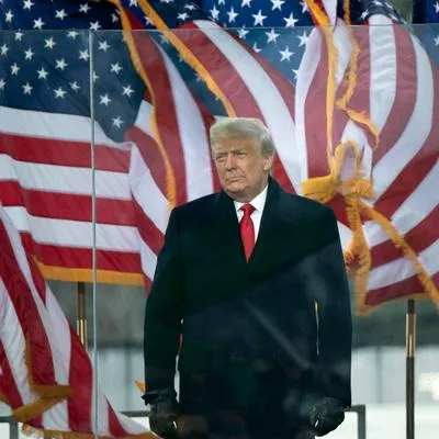 Donald Trump viaja a Nueva York para responder por un delito penal que se le acusa. El expresidente deberá presentarse ante un juez colombiano. 