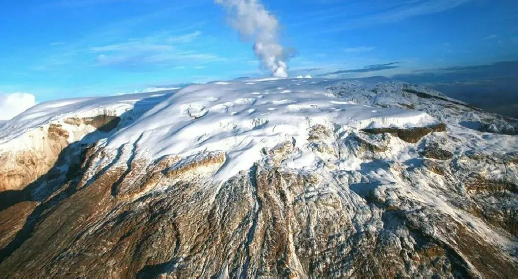 Primeros en subir el Nevado del Ruiz.