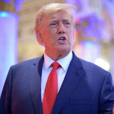 Donald Trump, a propósito de las camisetas que sacó a la venta para que ayuden en su defensa.