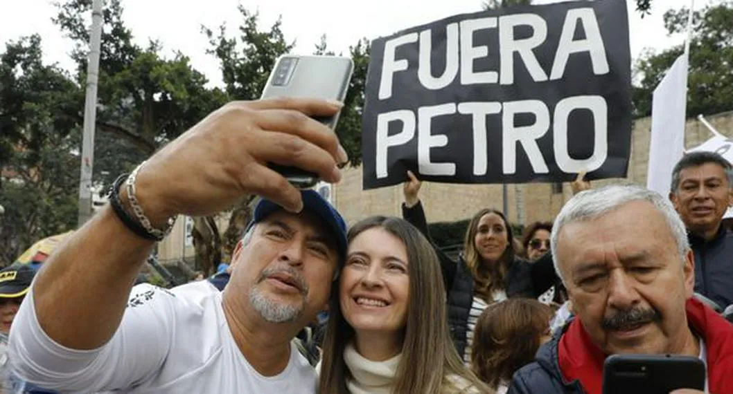 Paloma Valencia, senadora del Centro Democrático, en manifestaciones contra el Gobierno de Gustavo Petro, dio fechas para que la oposición salga a manifestaciones contra el presidente