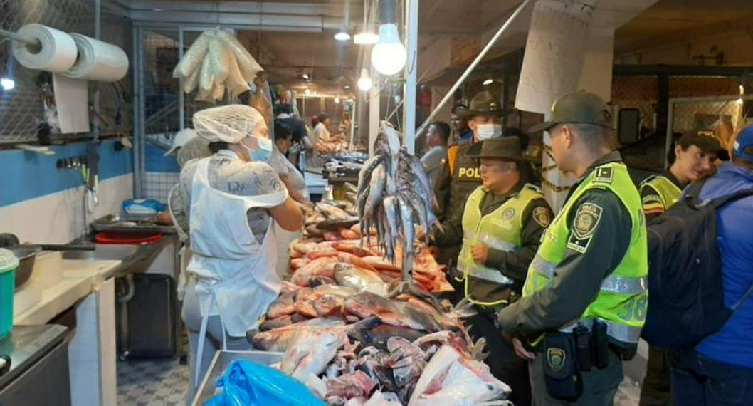 Se les fue hondo a famosas pescaderías en la plaza de la 28 y la 14: les decomisaron el pescado