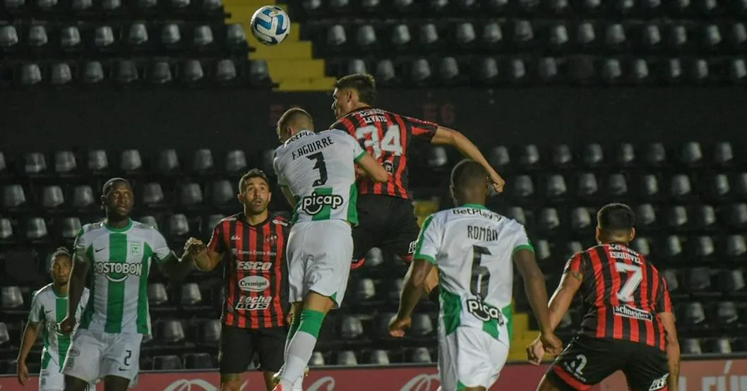 Imagen del partido Patronato vs. Nacional, en el debut de la Copa Libertadores
