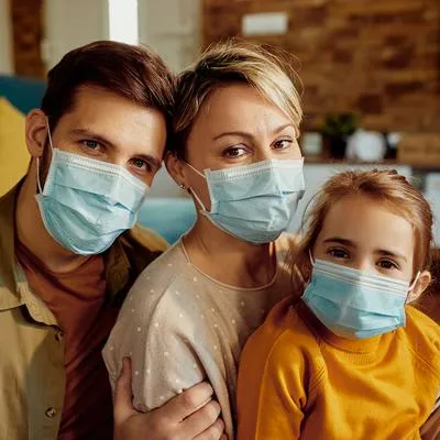 Familia durante la pandemia de COVID-19.