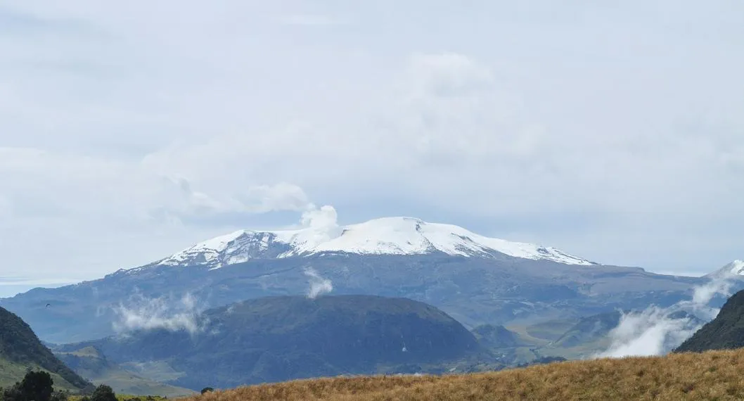 Volcán Nevado del Ruiz,  luego del reporte de más de 1.500 sisimos en la mañana del viernes 7 de abril.