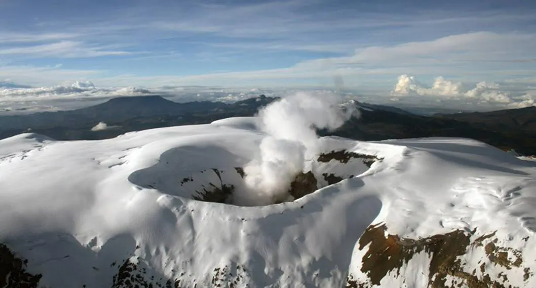 “La actividad del volcán Nevado del Ruiz continúa muy inestable”, advirtió el Servicio Geológico Colombiano