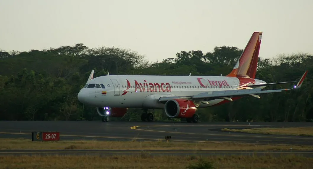 Avión de Avianca, luego de que Avianca, KLM e Iberia son las aerolíneas más puntuales del mundo.