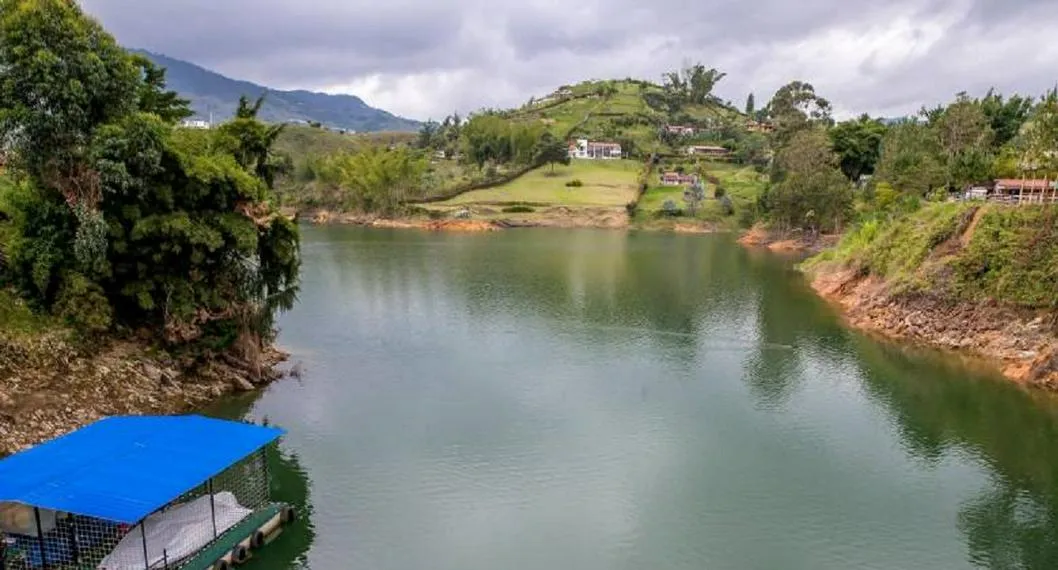 Cuatro heridos por el choque de dos jet sky en la represa de Guatapé
