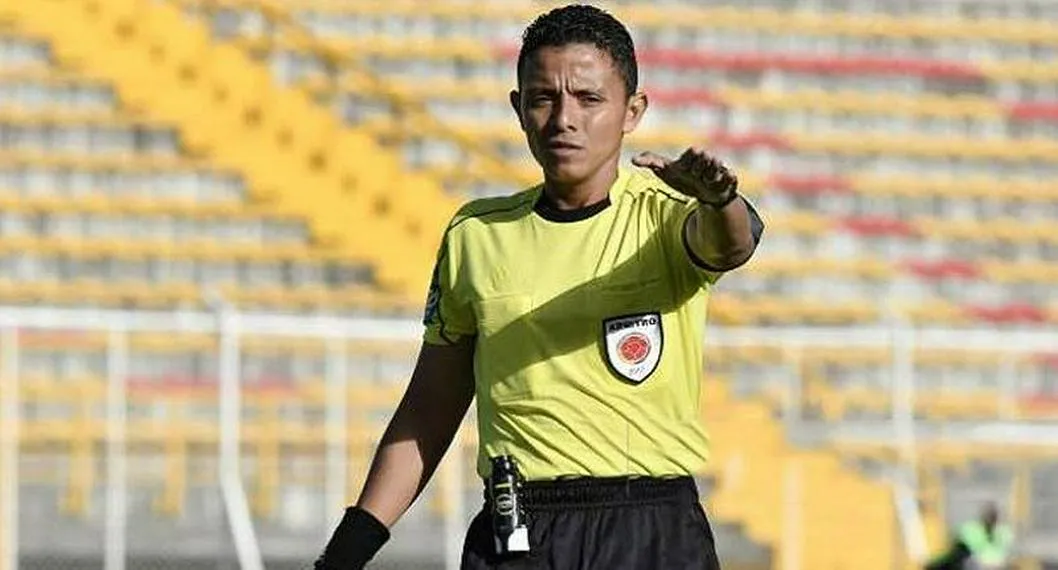 Foto del árbitro Bismarks Santiago, a propósito del partido de Deportes Tolima contra Deportivo Pasto