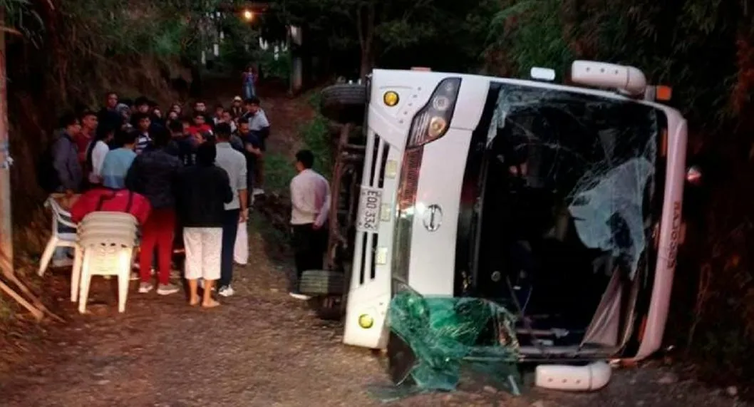 Nueve heridos dejó accidente de bus que salía de evento religioso en Antioquia