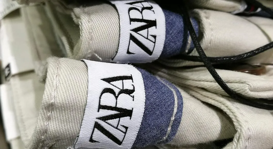 Etiquetas de Zara ilustra nota sobre qué significa símbolos que aparecen en algunas prendas 