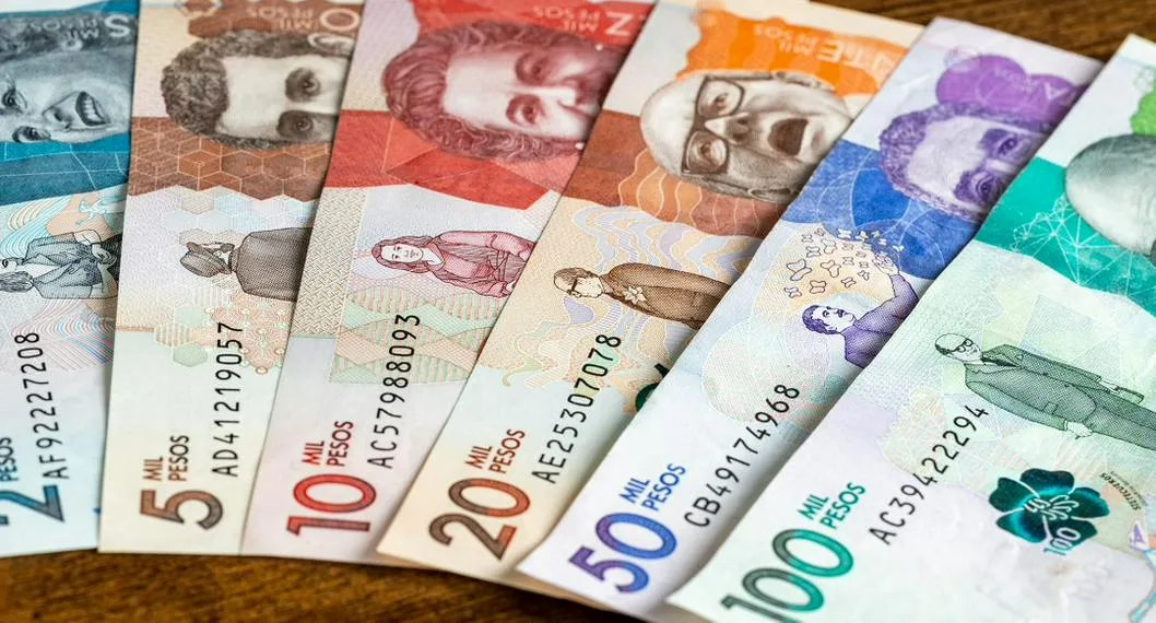 Foto de pesos colombianos para ilustrar artículo sobre cómo van los subsidios que el Gobierno Petro ha mantenido y que busca, sean aprobados en el Congreso.