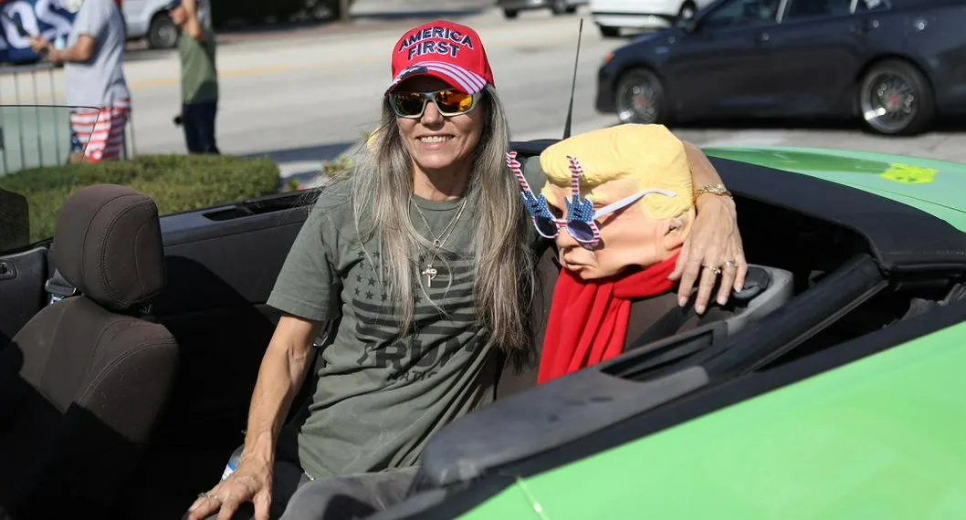Seguidora de Donald Trump en Florida, a propósito de su aumento en intención de voto, por encima de Ron DeSantis.