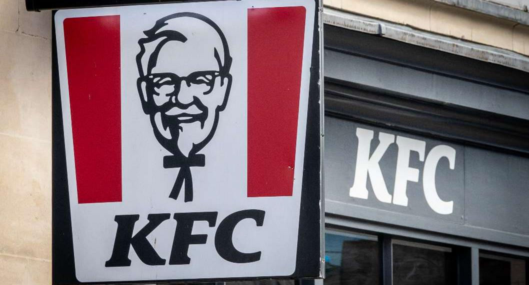 Foto de KFC, en nota de que la empresa anunció demanda contra tiktoker por supuesto truco que da la empresa (video)