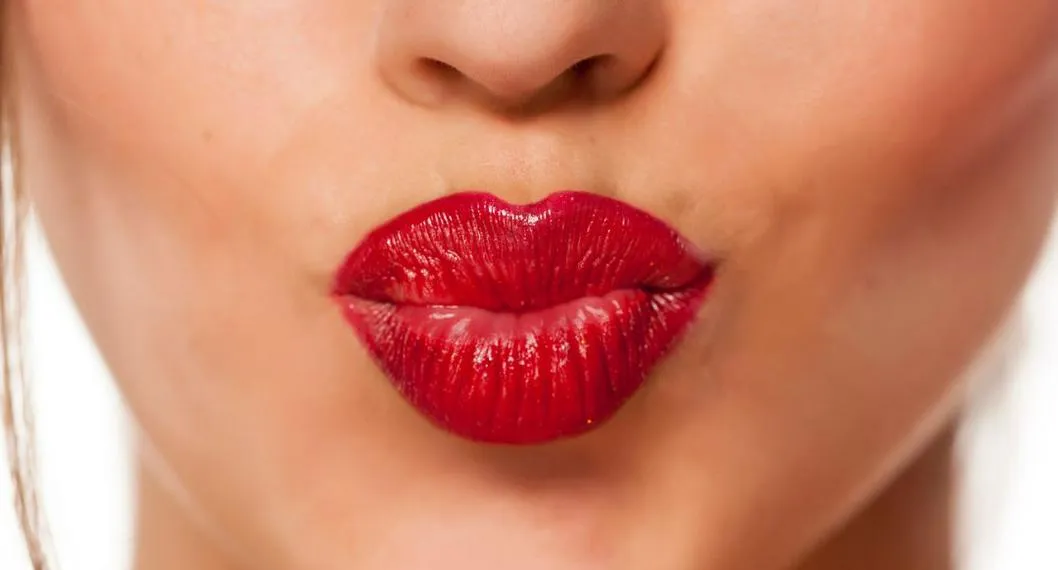 Beso a propósito de por qué se celebra el Día Internacional del Beso.