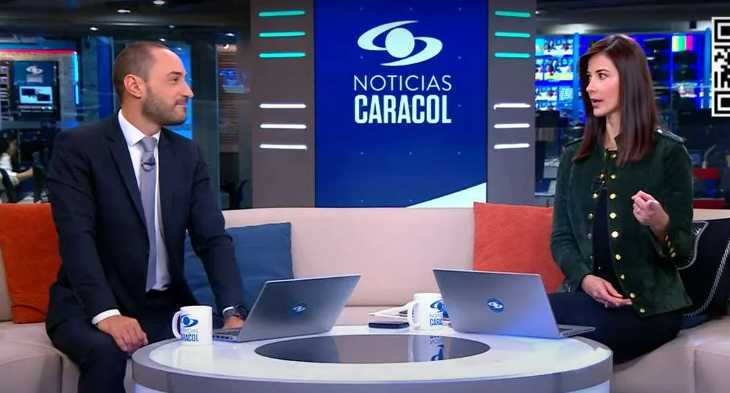 Foto de Andrés Montoya y Alejandra Giraldo, en nota de presentadora en Noticias Caracol enredó en vivo a colega por un aguardiente.