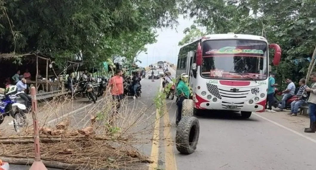 Bloqueos en Yondó, Antioquia, ahora que se conoció que el cerco al Campo de Ecopetrol le costó el puesto a 2.000 trabajadores.