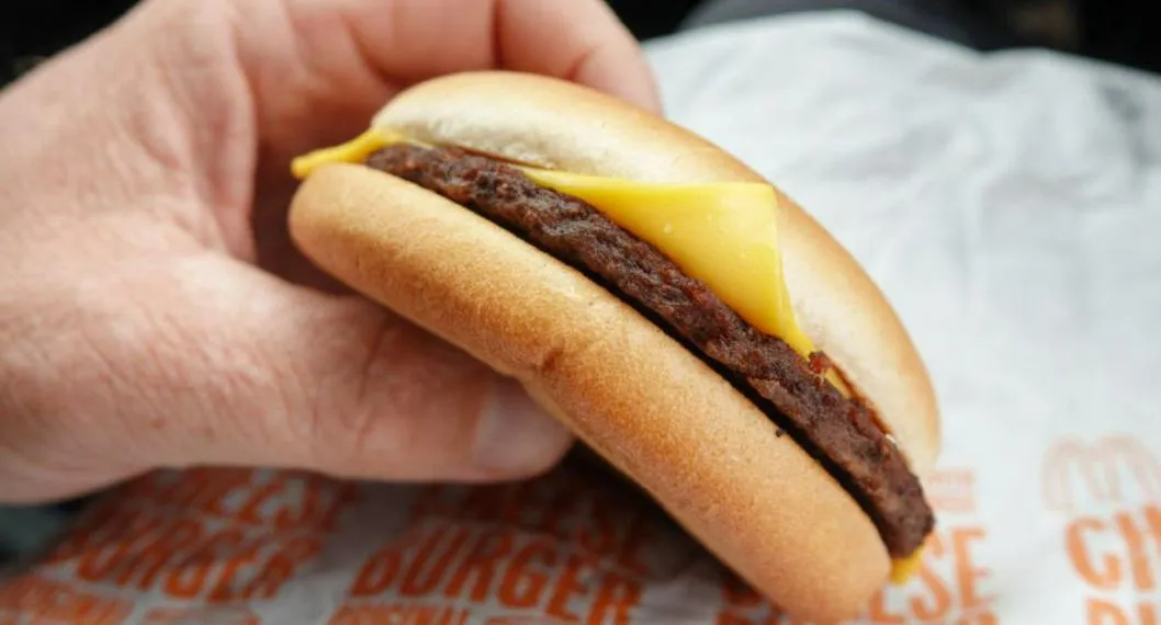 Foto hamburguesa de McDonald's a propósito de cambios en las hamburguesas y de sus menús
