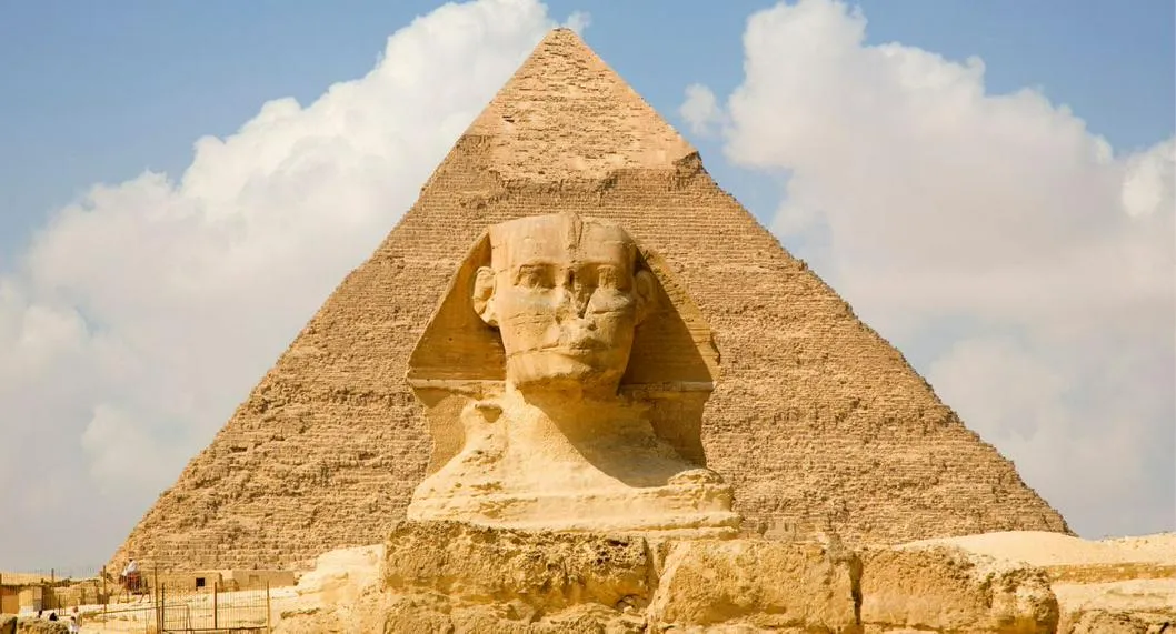 Pirámides a propósito de la respuesta que dio ChatGPT sobre quién las construyó y cómo lo hicieron.