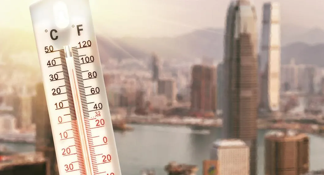 Foto ilustrativa de temperatura, por fuerte ola de calor en Asia