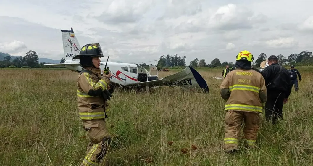 Avioneta en Bogotá aterrizó de emergencia cerca de la Autopista Norte.