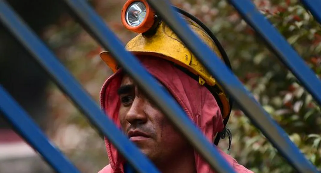 No han logrado rescatar a mineros en Cucunubá; llevan más de 30 horas bajo tierra