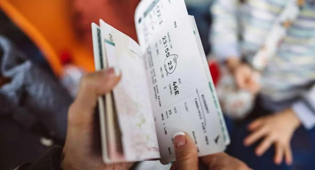 Foto de pasaporte, en nota de Colombia no necesitará visa para entrar a Surinam, que la exigió para 21 países