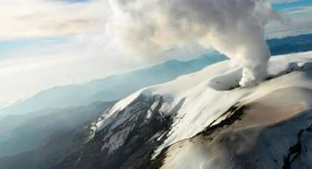 Nevado del Ruiz, al rojo vivo: aumentó la temperatura y preocupó las autoridades