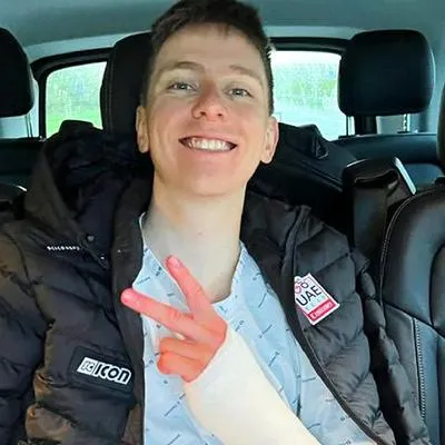 Tadej Pogacar,  fracturado en Lieja-Bastoña-Lieja.
