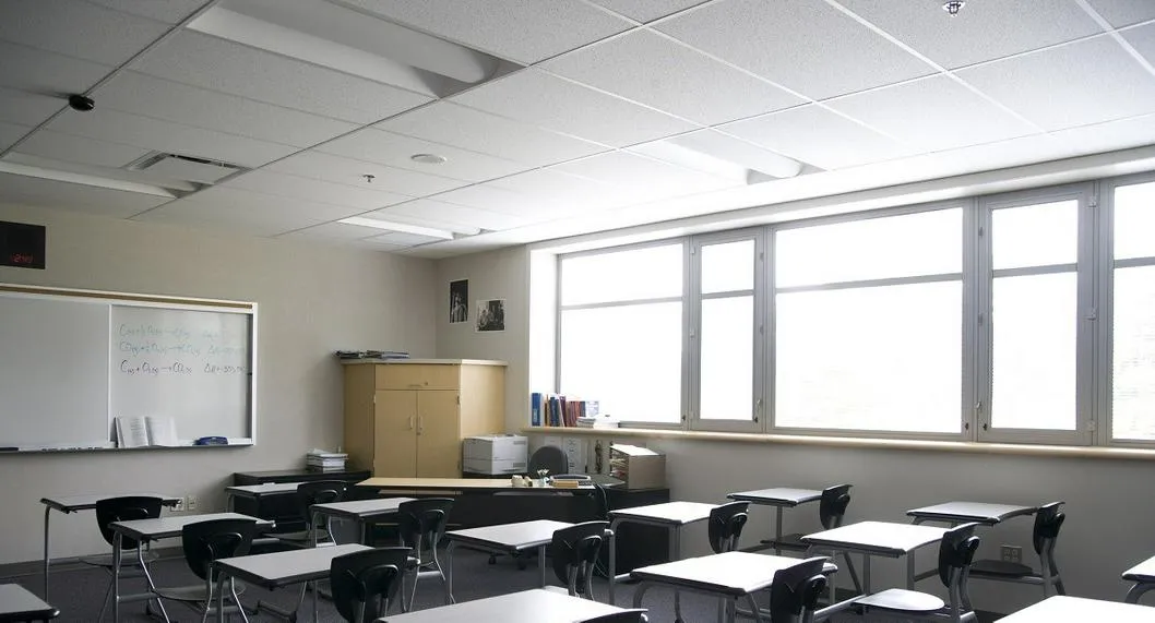 Pillaron a profesora poniendo a pelear a los estudiantes en plena clase