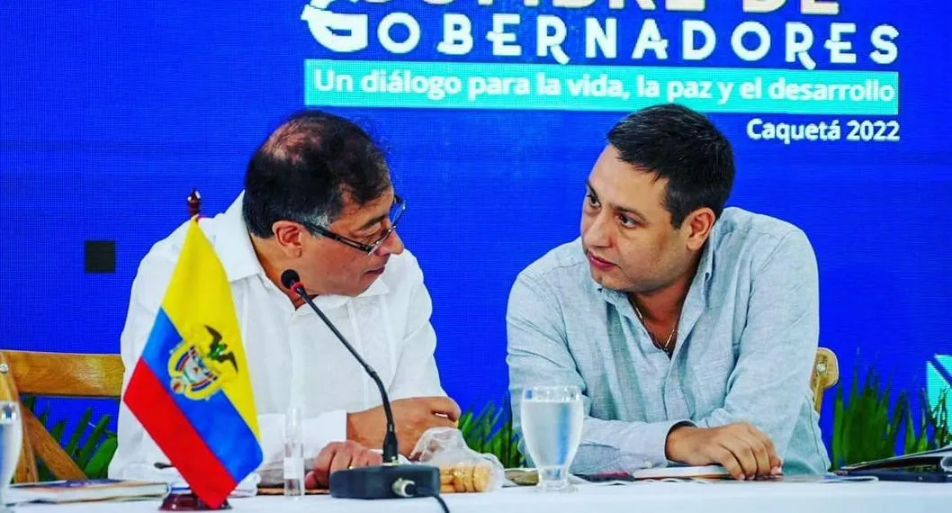 El presidente Gustavo Petro y el exdirector del Dapre, Mauricio Lizcano.